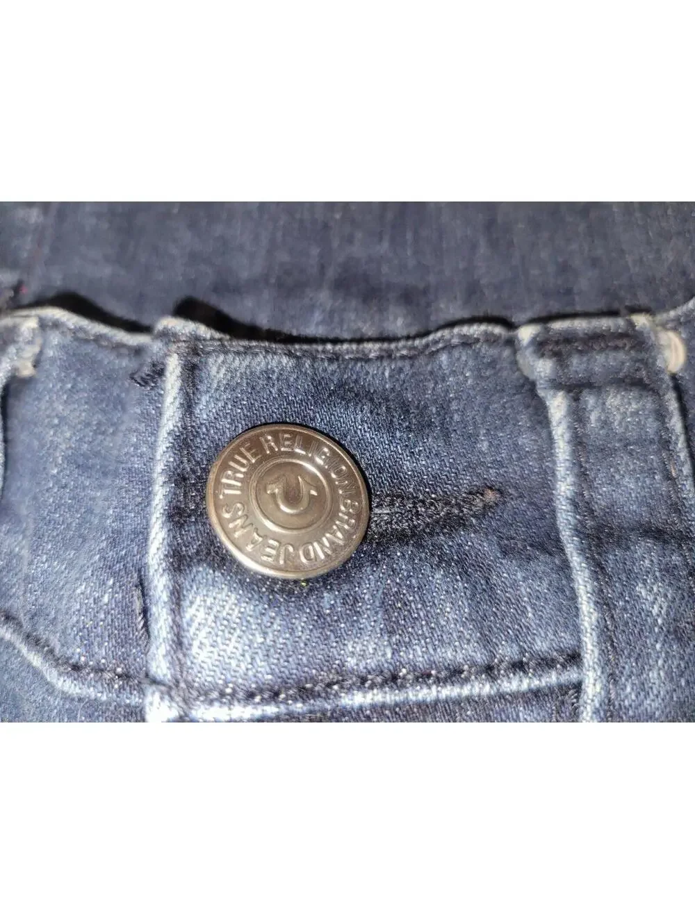 True Religion Ricky Relaxed Straight Fit Back Flap Pocket Jeans Shorts Size 30